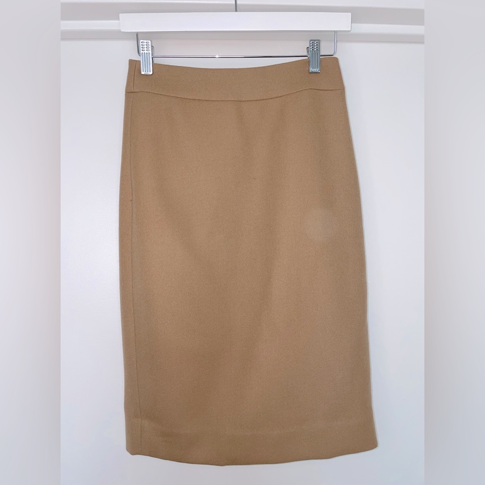 J Crew beige pencil skirt - size 00